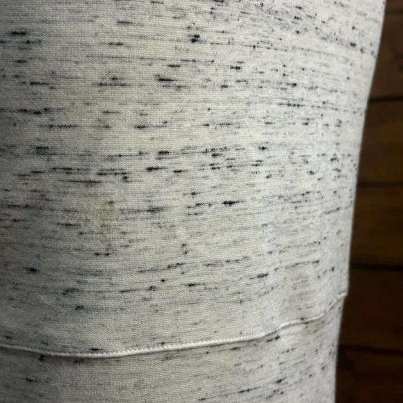 Aritzia Wilfred Pencil Skirt with Side Zippers - Picture 6 of 9